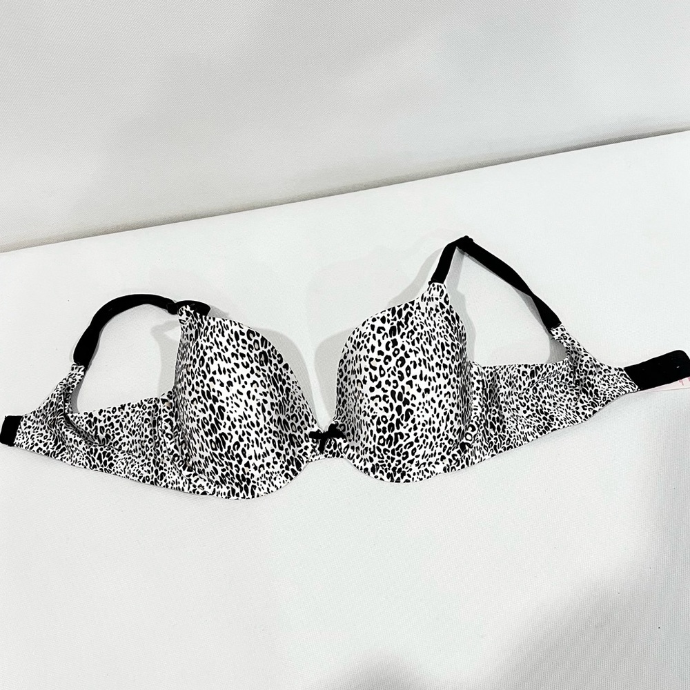Victoria's Secret Black and White Leopard Print T-Shirt Bra - Picture 4 of 9